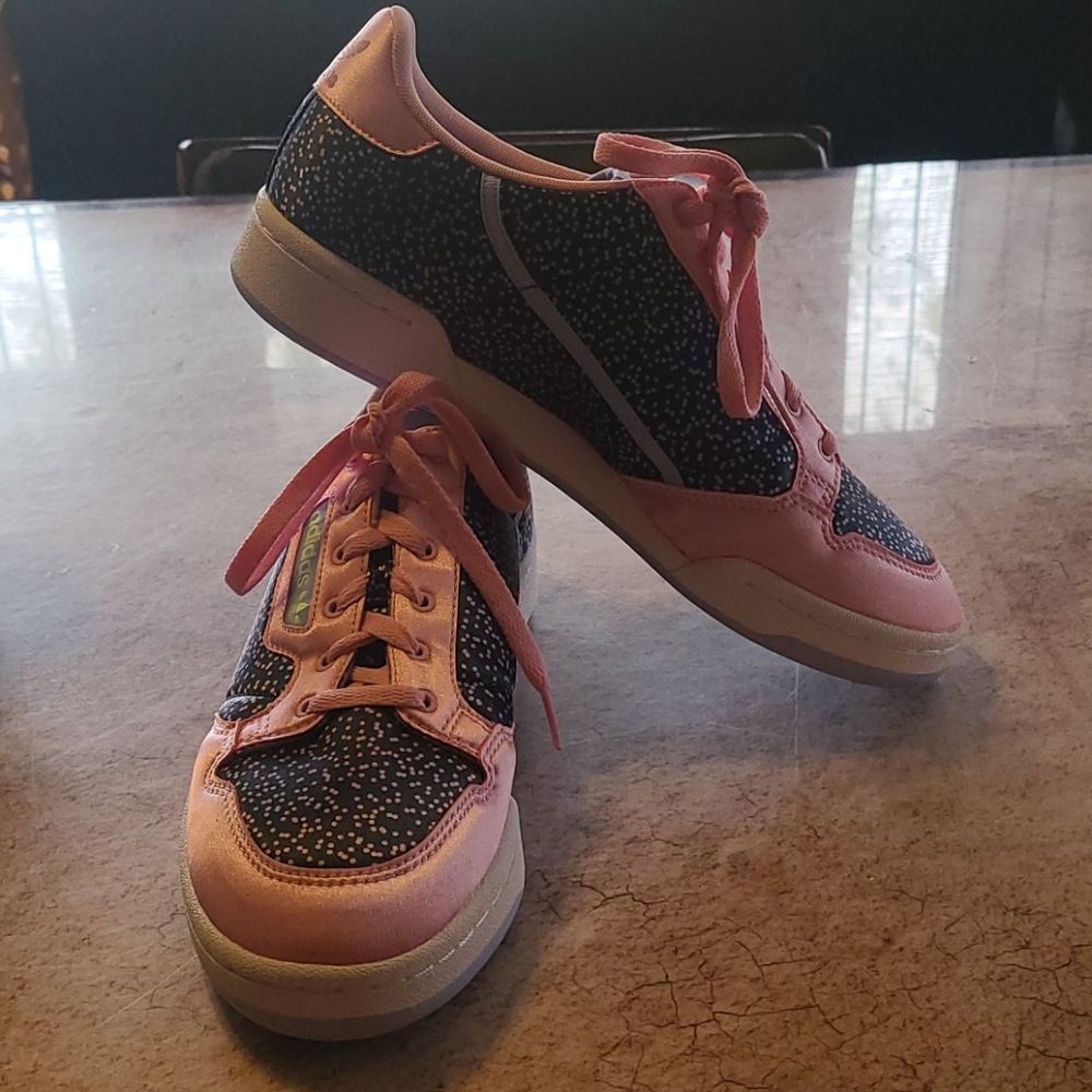 Adidas Tennis Shoes